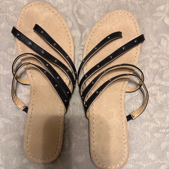LC Lauren Conrad Black Strappy Sandals - Picture 3 of 3